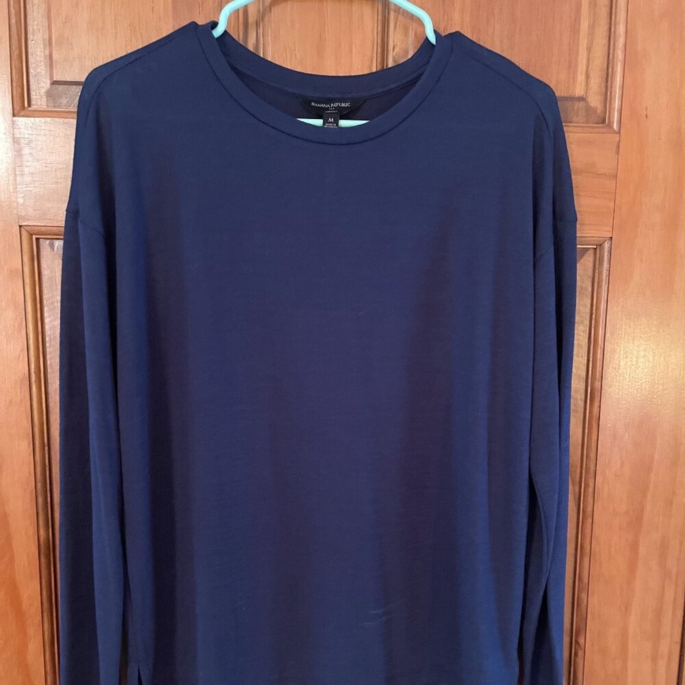 Banana Republic Navy sweater top - M